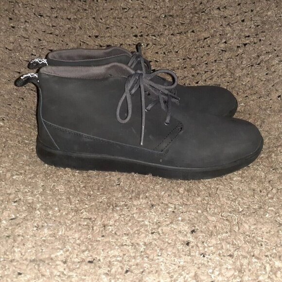 TREADLITE BY UGG-Canoe Chukka Sneaker-Black Nubuck-Sz 36-6-Near Mint - Picture 2 of 8